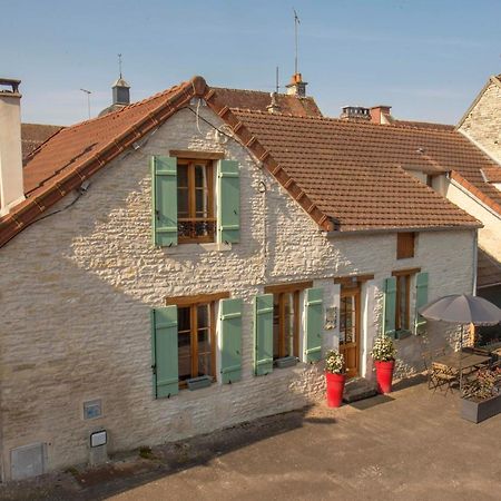 Auprès du Château Tanlay Exterior foto